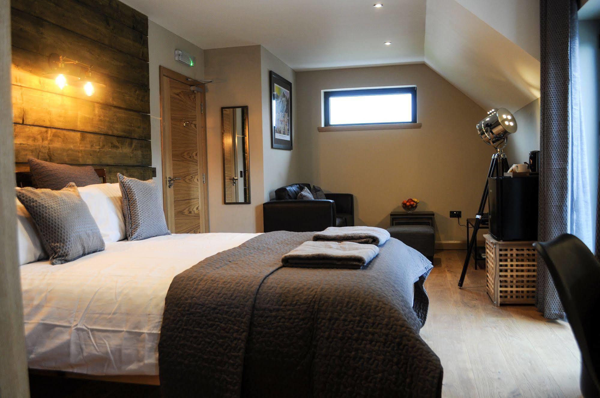 The Corran Motel ออนิค ภายนอก รูปภาพ